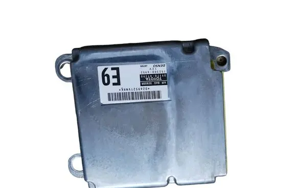 Toyota Prius (XW20) Airbag control unit/module 8917047390 1523007952