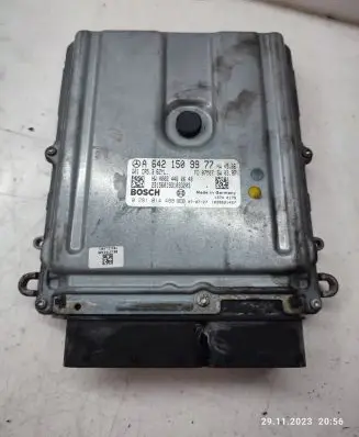Mercedes-Benz S W221 Engine control unit/module A6421509977