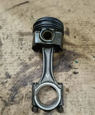 Ford Mondeo MK V Piston with connecting rod 9812818680 DW10F