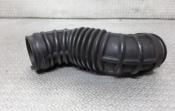 Chevrolet Captiva Air intake duct part 96628960