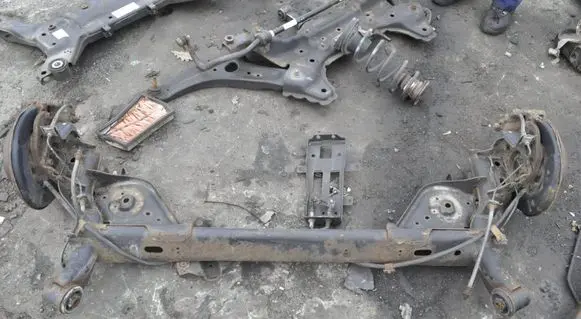 Nissan Leaf I (ZE0) Rear suspension assembly kit set 