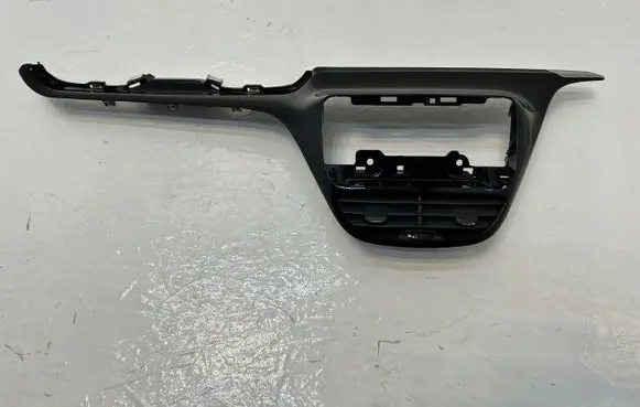 Peugeot 2008 I Dashboard center trim panel 9673830077