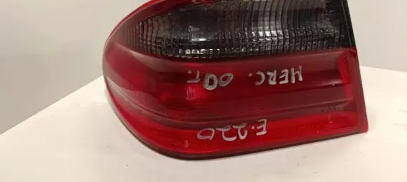 Mercedes-Benz E W210 Rear/tail lights 014401915