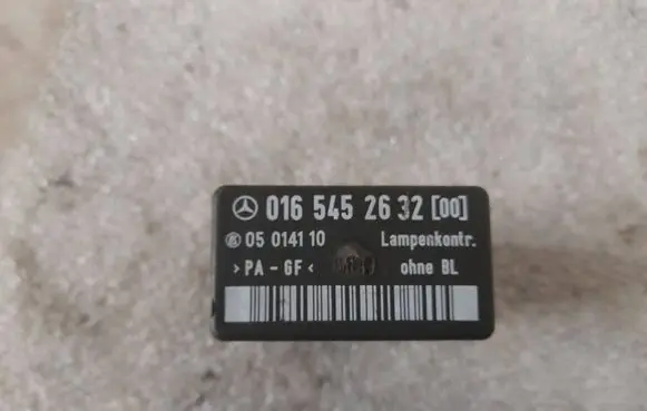 Mercedes-Benz Vito Viano W638 Light relay a0165452632 0165452632