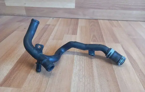 Mercedes-Benz B W245 Engine coolant pipe/hose A6402001452 A6402032180