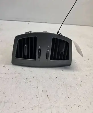 BMW 7 E65 E66 Rear air vent grill 64227002395