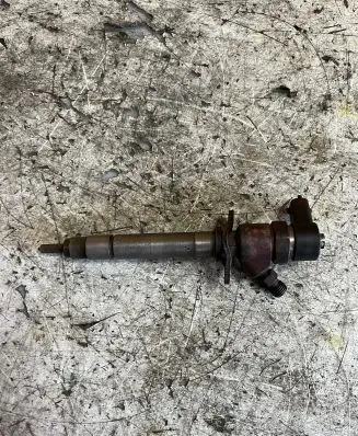 Volvo V70 Fuel injector 0445110078