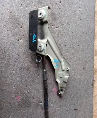 Audi Q5 SQ5 Fender mounting bracket 80A821133