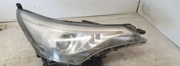 Toyota Avensis T270 Headlight/headlamp