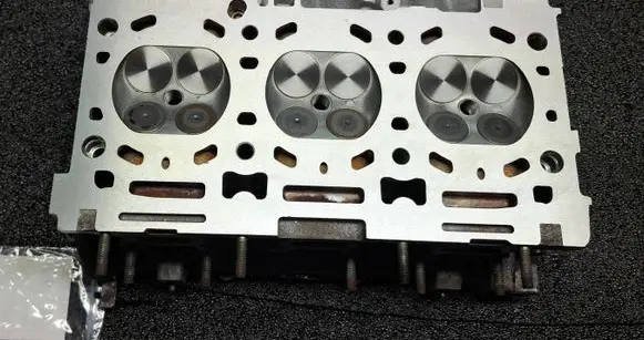 Peugeot 407 Engine head 9646721410 78261054