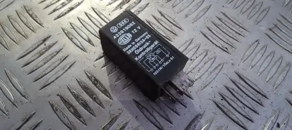 Volkswagen Golf III Other relay 433919082