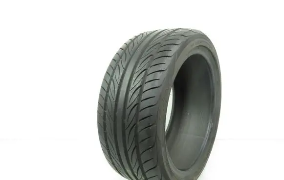 Volkswagen Golf V R16 summer tire 