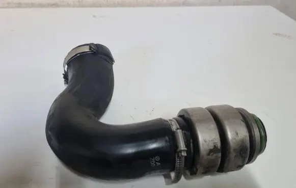 Mercedes-Benz Sprinter W901 W902 W903 W904 Intercooler hose/pipe A9065283182