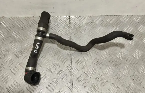 Mercedes-Benz CLS C218 X218 Engine coolant pipe/hose A2125013984