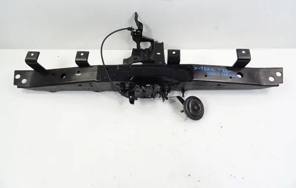 Nissan X-Trail T32 Top upper radiator support slam panel