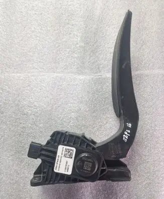 Ford Explorer V Accelerator throttle pedal DB539F836AB
