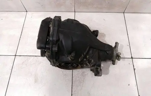 Mercedes-Benz S W222 Rear differential/diff mount bracket A2223509602