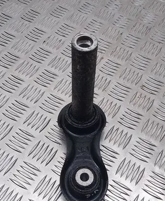 Rear control arm