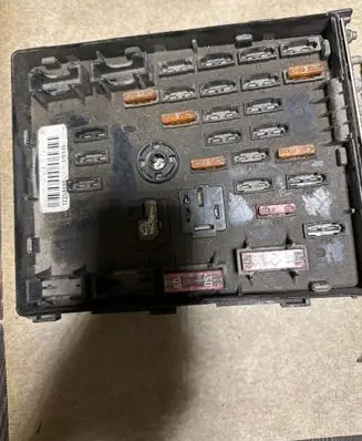 Volkswagen PASSAT B6 Fuse module 3C9937125