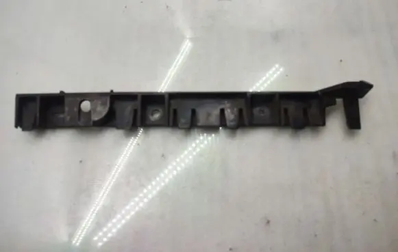 BMW 1 E81 E87 Fender mounting bracket 7118160