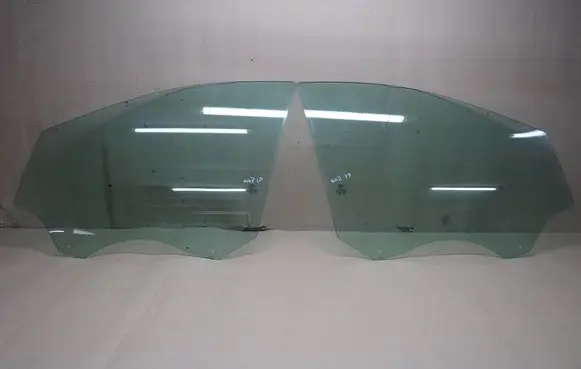 Ford Kuga II Front door window glass four-door 