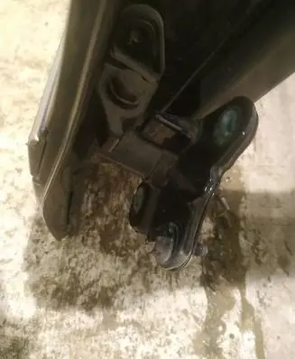 Mercedes-Benz R W251 Rear door lower hinge