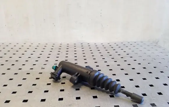 Peugeot Boxer Clutch slave cylinder 55242892