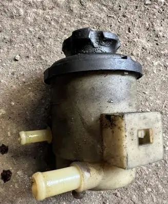Hyundai Santa Fe Power steering fluid tank/reservoir