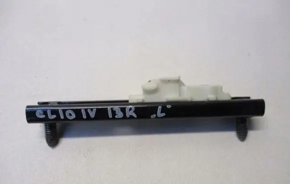 Renault Clio IV Seat belt adjustment rail 