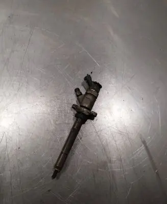 Fuel injector