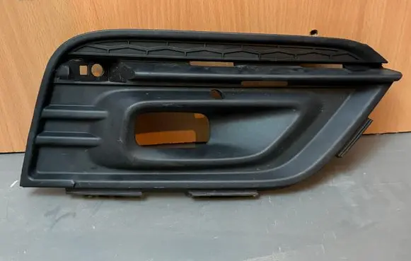 Renault Talisman Front bumper lower grill 263318607R