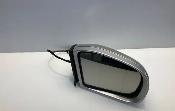 Mercedes-Benz C W203 Front door electric wing mirror