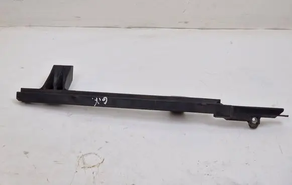 Hyundai i40 Rear door windshield rail 835353Z000