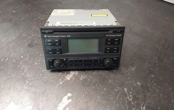 Volkswagen PASSAT B5.5 Radio/CD/DVD/GPS head unit 1J0035191C 7612001506