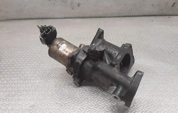 Opel Astra H EGR valve 8973586130
