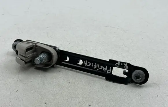 Chrysler Pacifica Seat belt adjustment rail 5LA64PD2AB 34199229BALY 044171R