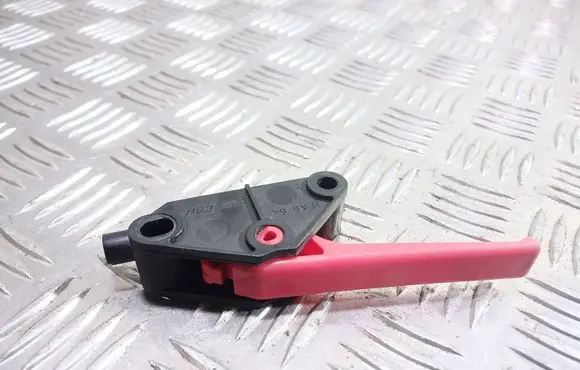 Peugeot 807 Engine bonnet (hood) release handle