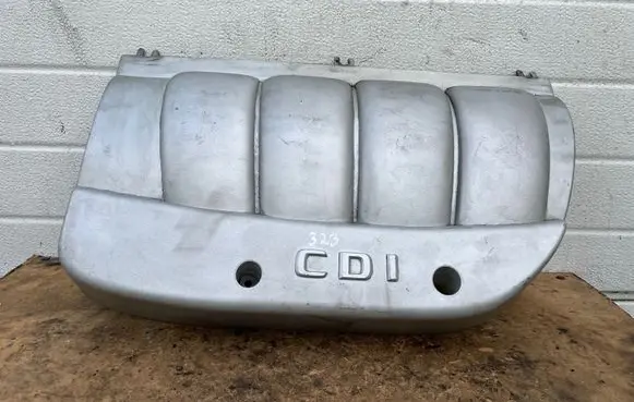 Mercedes-Benz E W211 Engine cover (trim) A6460100367