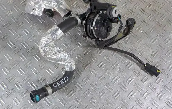 KIA Ceed Water pump 2510003HZ7 PA66GF253