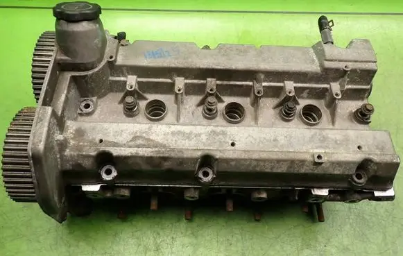 KIA Sorento Engine head 