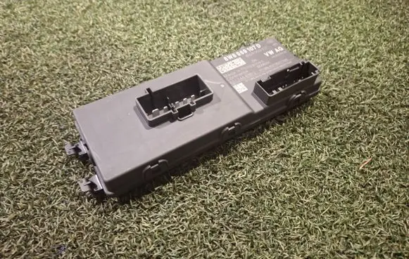 Porsche Cayenne (9Y0 9Y3) Tailgate/trunk control unit/module 8W8959107D 8W8959107