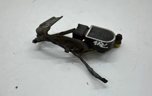 Mercedes-Benz GLA W156 X156 Rear air suspension level height sensor A0045429918 0693 201216