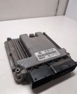 Volkswagen Touran I Engine control unit/module 03G906016DR 0281011844 1039S05322