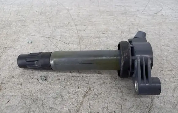 Toyota Sienna XL20 II High voltage ignition coil GN10316