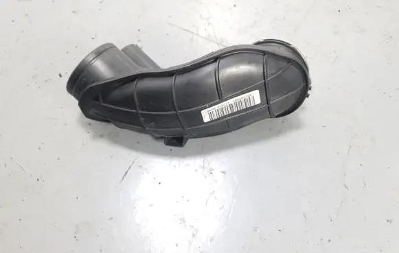 BMW 7 F01 F02 F03 F04 Air intake hose/pipe 13717807493