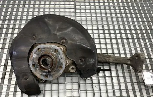 Audi A7 S7 4G Front wheel hub spindle knuckle 