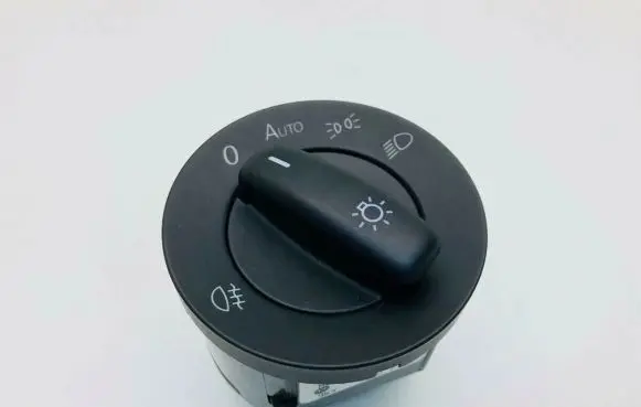 Volkswagen Golf V Light switch 1K0941431BK