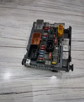 Peugeot 308 BSM Control unit 9664706280