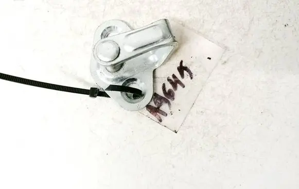 Opel Insignia A Rear door lock loop/hook striker 