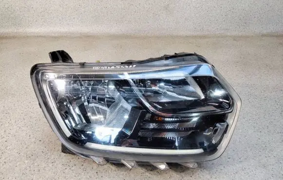 Dacia Duster II Headlight/headlamp 260101133R39 260101133R